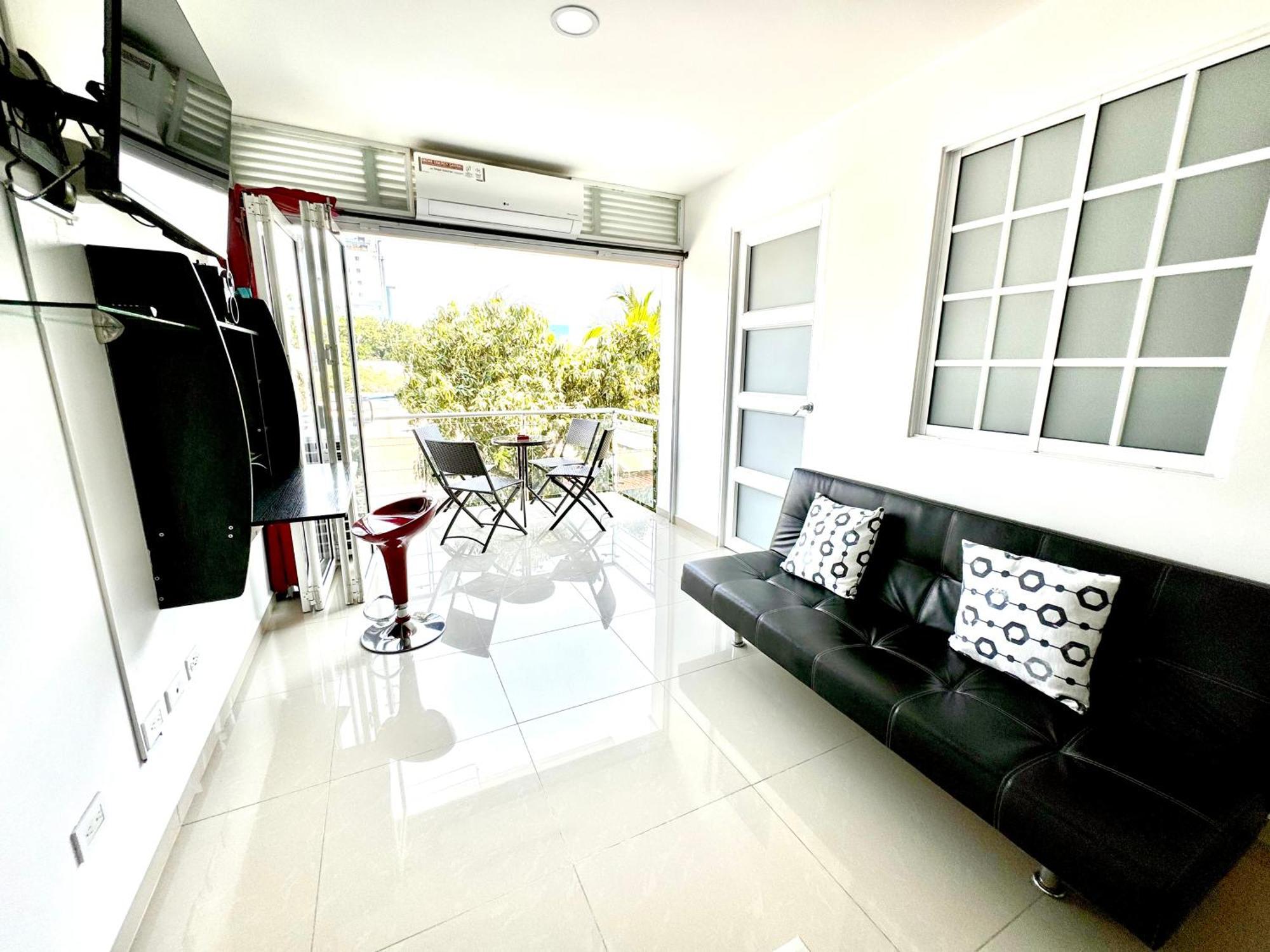 Apartment Coloridos: Cómodos Cerca De Panamericanas