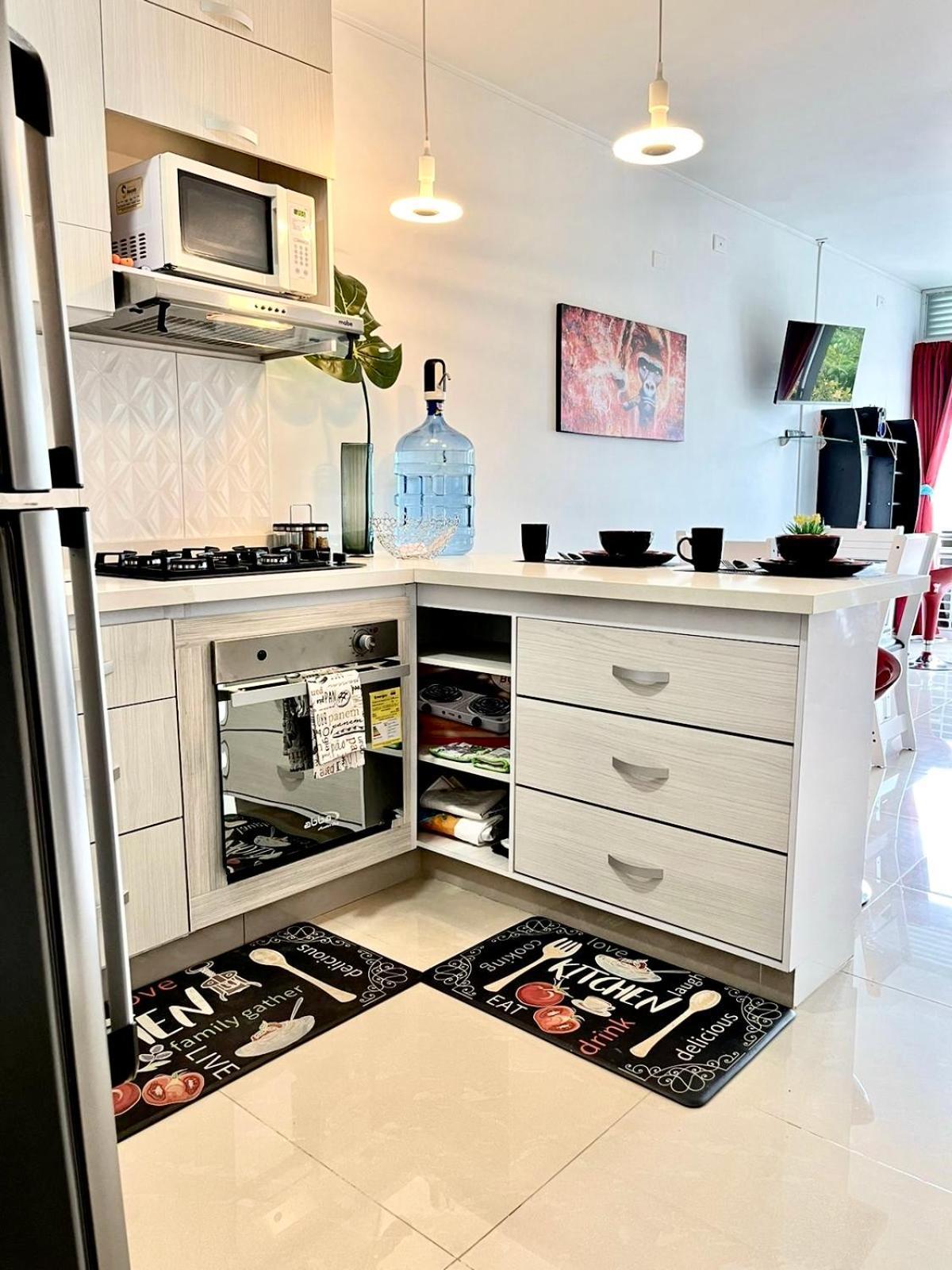 Coloridos: Cómodos Cerca De Panamericanas Apartment Cali