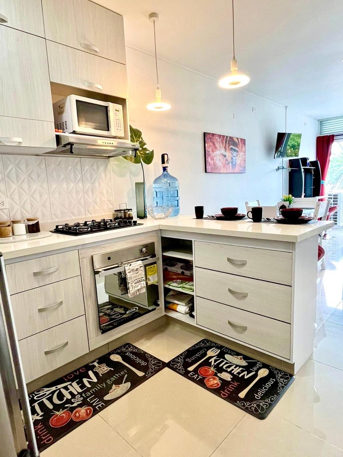 Coloridos: Cómodos Cerca De Panamericanas Apartment
