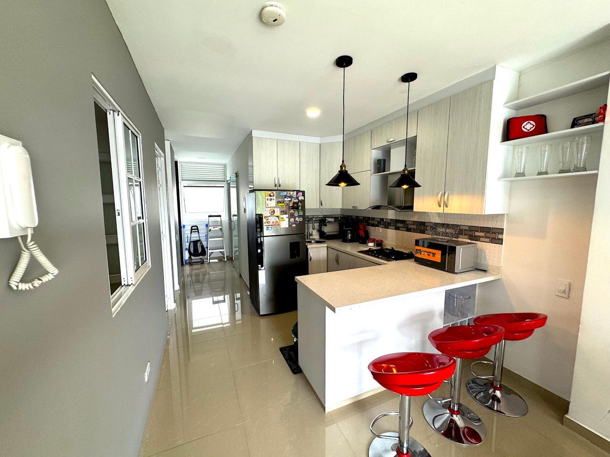 Coloridos: Cómodos Cerca De Panamericanas Apartment Cali
